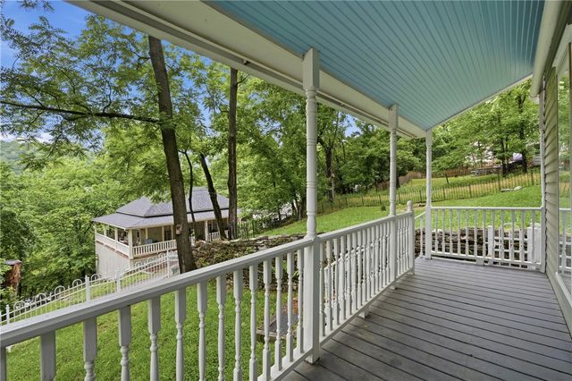 26 Council Street, Eureka Springs, AR 72632