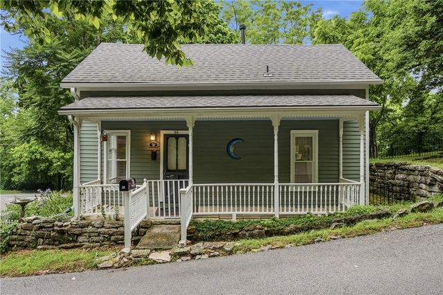 26 Council Street, Eureka Springs, AR 72632