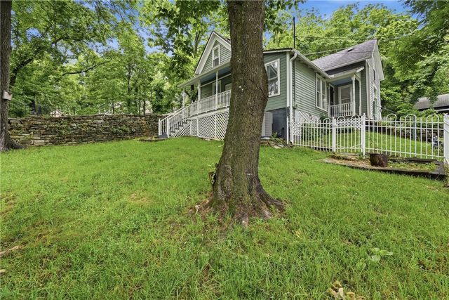 26 Council Street, Eureka Springs, AR 72632