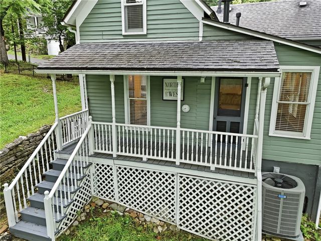 26 Council Street, Eureka Springs, AR 72632