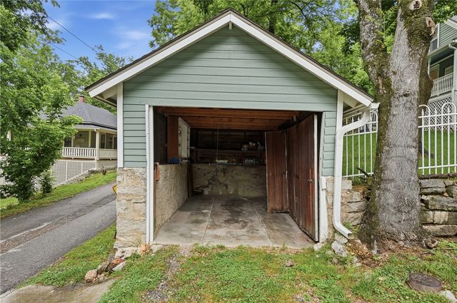 26 Council Street, Eureka Springs, AR 72632