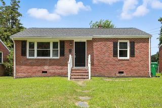 112 Moore Ave, Colonial Heights, VA 23834