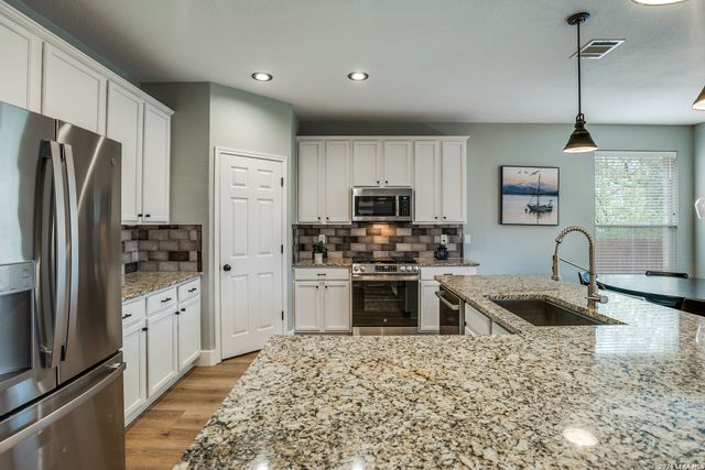 8826 Firebaugh Drive, Helotes, TX 78023