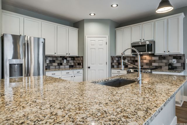 8826 Firebaugh Drive, Helotes, TX 78023