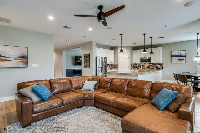 8826 Firebaugh Drive, Helotes, TX 78023