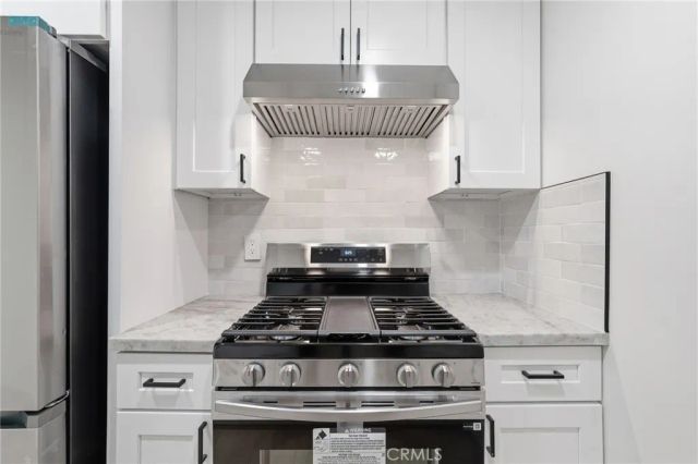 7439 Woodman Avenue 54, Van Nuys, CA 91405