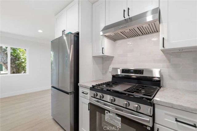 7439 Woodman Avenue 54, Van Nuys, CA 91405