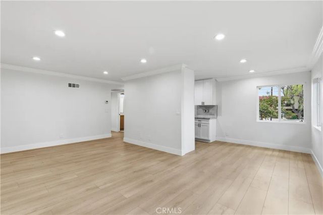 7439 Woodman Avenue 54, Van Nuys, CA 91405