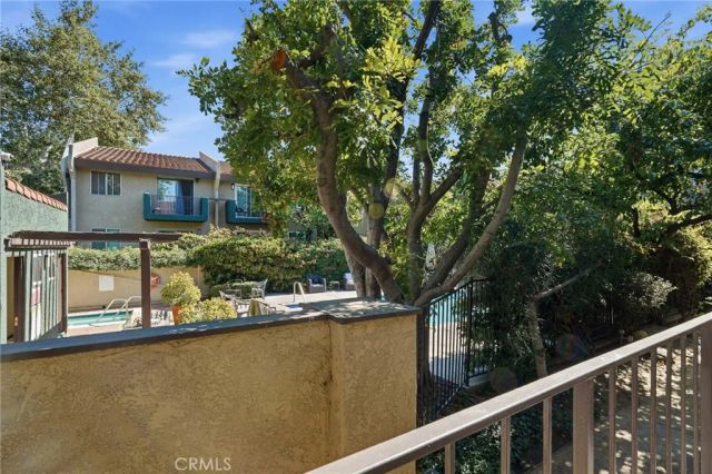 7439 Woodman Avenue 54, Van Nuys, CA 91405