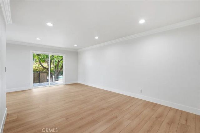 7439 Woodman Avenue 54, Van Nuys, CA 91405