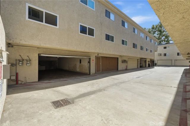 7439 Woodman Avenue 54, Van Nuys, CA 91405