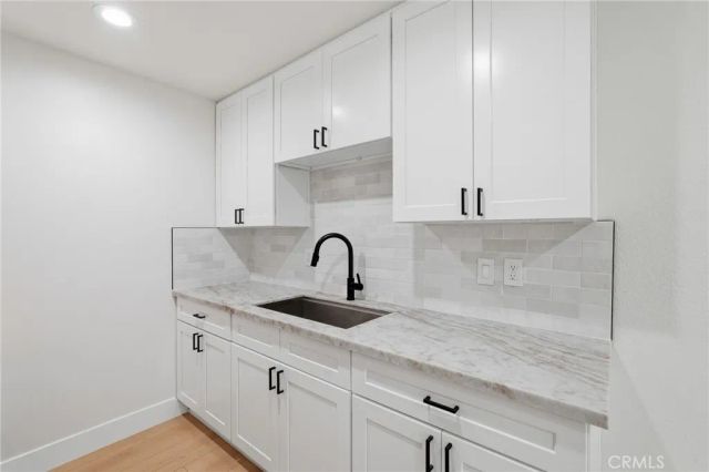7439 Woodman Avenue 54, Van Nuys, CA 91405