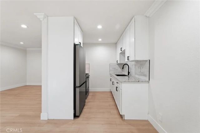 7439 Woodman Avenue 54, Van Nuys, CA 91405