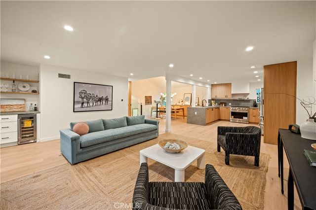 3947 Sumac Drive, Sherman Oaks, CA 91403