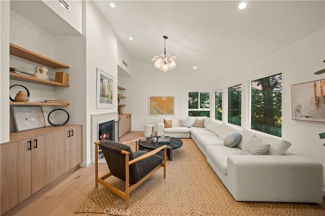 3947 Sumac Drive, Sherman Oaks, CA 91403