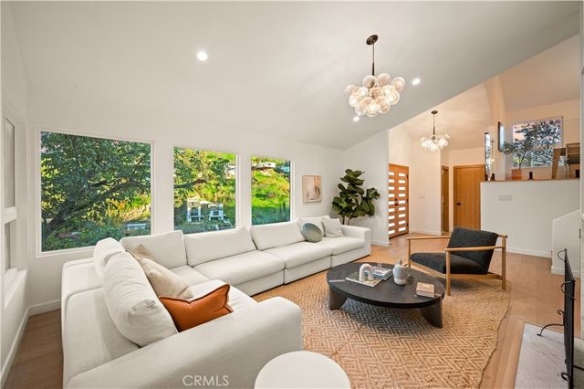 3947 Sumac Drive, Sherman Oaks, CA 91403