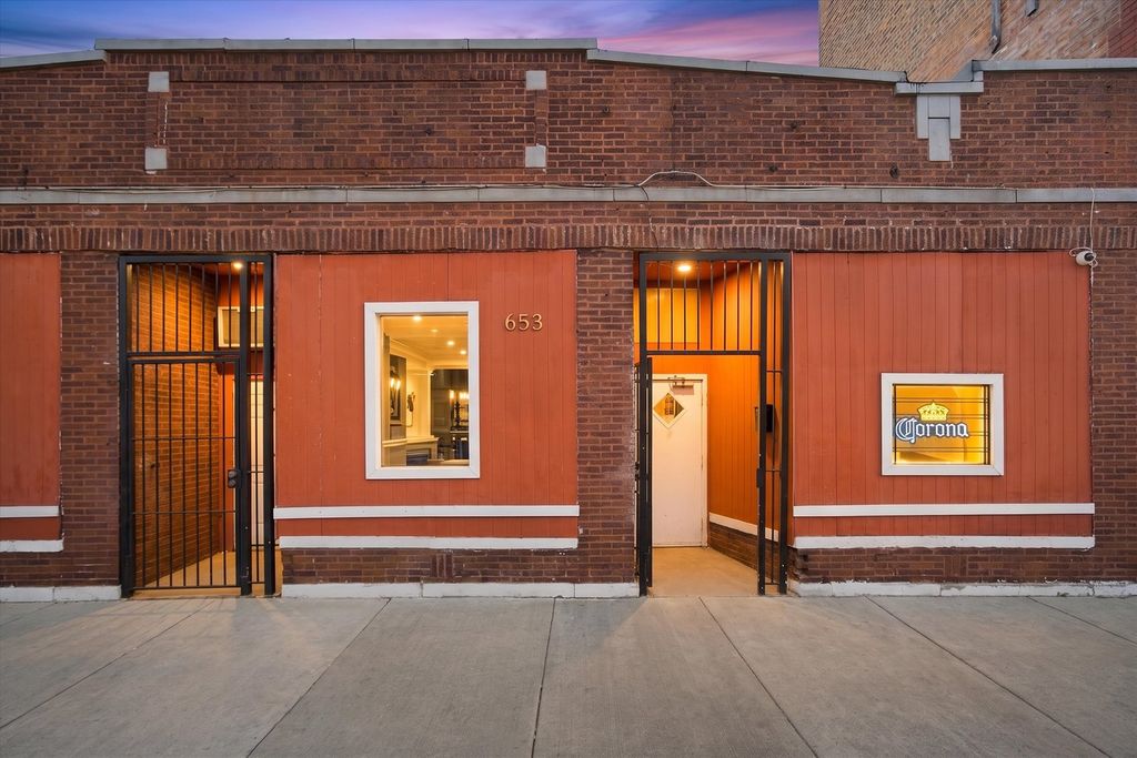 6553 S Kedzie Avenue, Chicago, IL 60629 — exterior