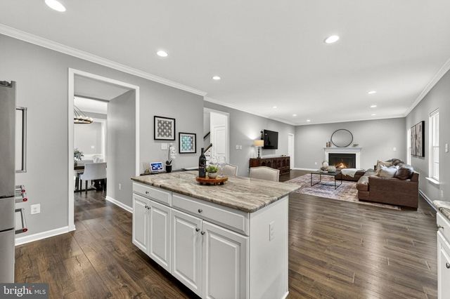 24 EISENTOWN DR, Lovettsville, VA 20180