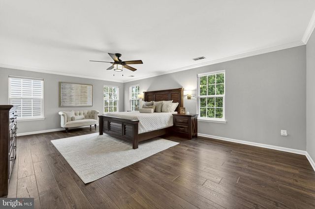 24 EISENTOWN DR, Lovettsville, VA 20180
