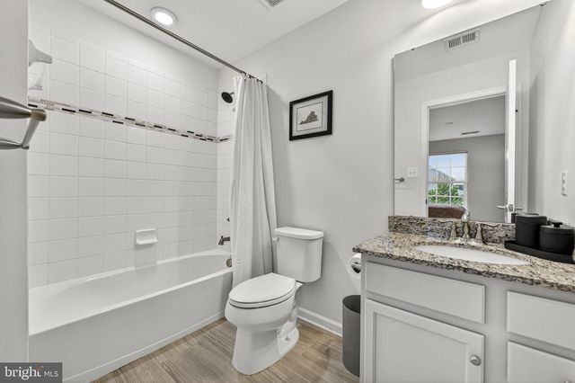 24 EISENTOWN DR, Lovettsville, VA 20180