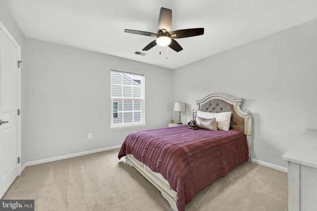 24 EISENTOWN DR, Lovettsville, VA 20180