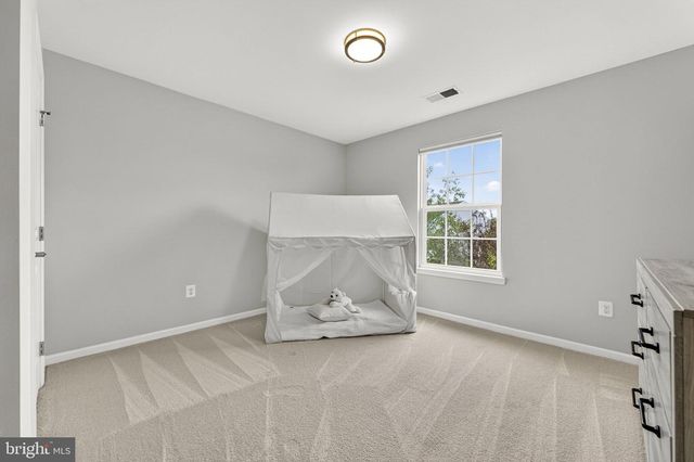 24 EISENTOWN DR, Lovettsville, VA 20180
