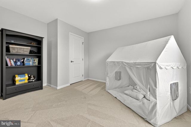24 EISENTOWN DR, Lovettsville, VA 20180
