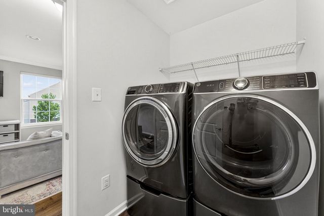 24 EISENTOWN DR, Lovettsville, VA 20180