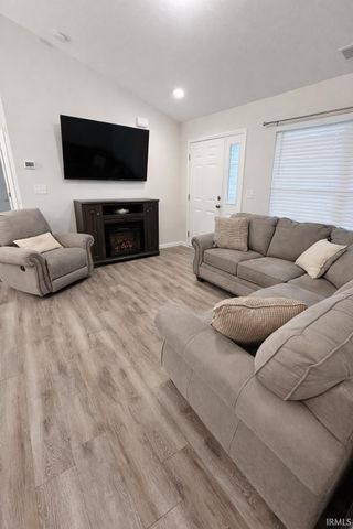 1313 S Baldwin Court, Princeton, IN 47670