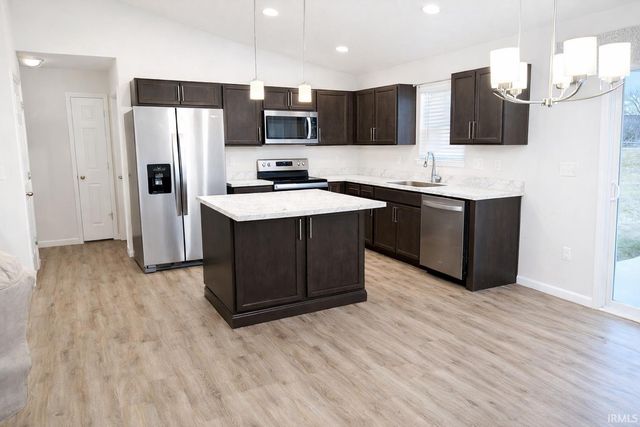 1313 S Baldwin Court, Princeton, IN 47670