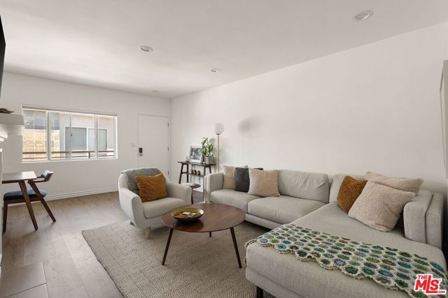 832 Euclid Street 209, Santa Monica, CA 90403