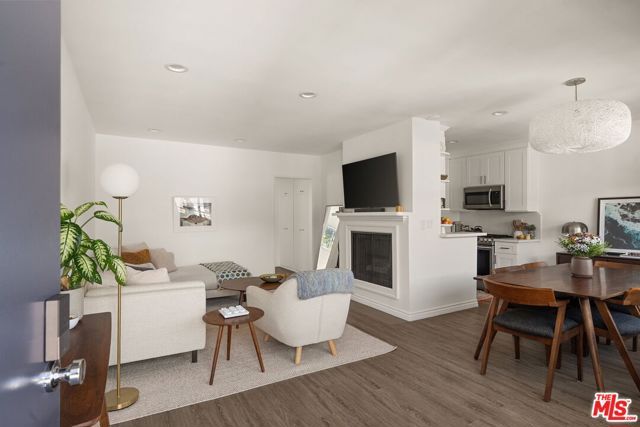 832 Euclid Street 209, Santa Monica, CA 90403