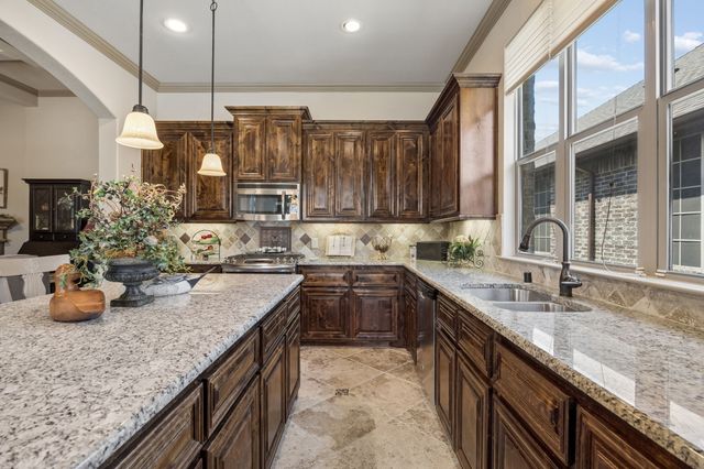 586 Bordeaux Drive, Rockwall, TX 75087