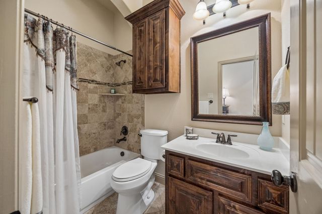 586 Bordeaux Drive, Rockwall, TX 75087