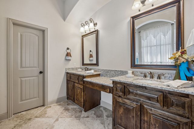 586 Bordeaux Drive, Rockwall, TX 75087