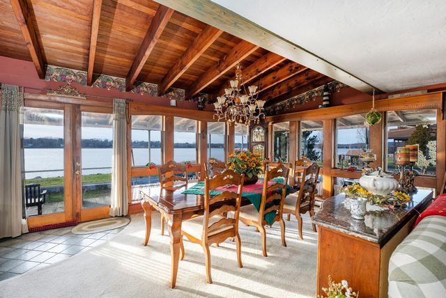 12 Riverside Dr, Berkley, MA 02779