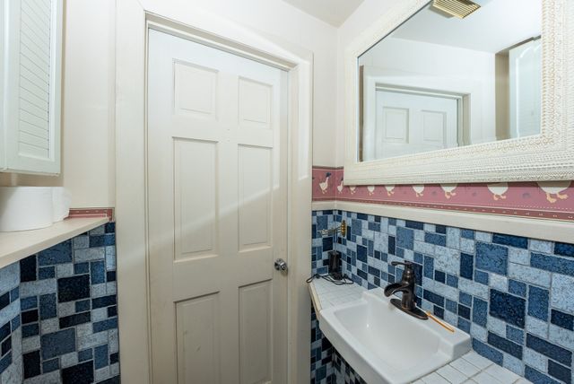 12 Riverside Dr, Berkley, MA 02779