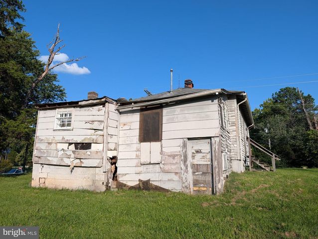 316 GREENBANK RD, Fredericksburg, VA 22406