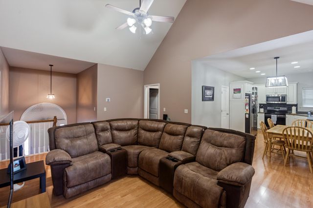 10564 Fielding Road, Ooltewah, TN 37363