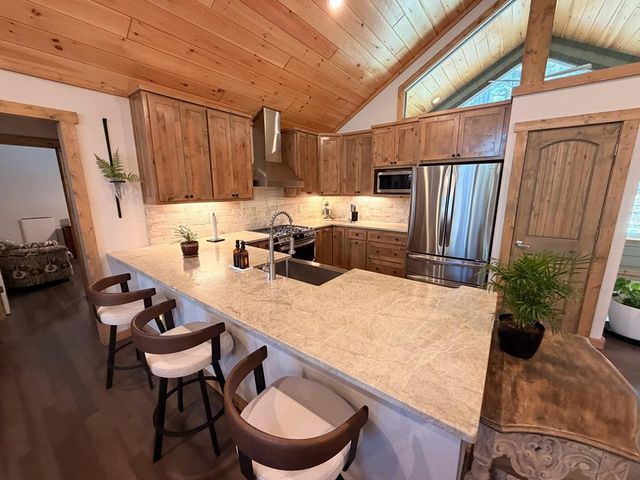 105 Loftis Mountain Road, Blairsville, GA 30512