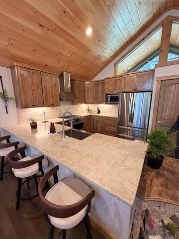 105 Loftis Mountain Road, Blairsville, GA 30512