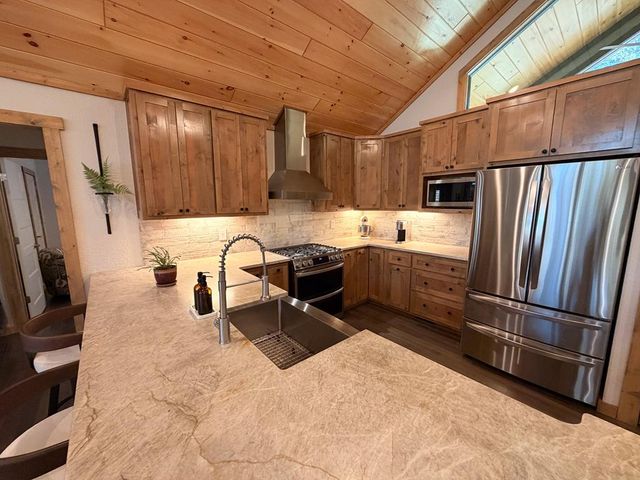 105 Loftis Mountain Road, Blairsville, GA 30512