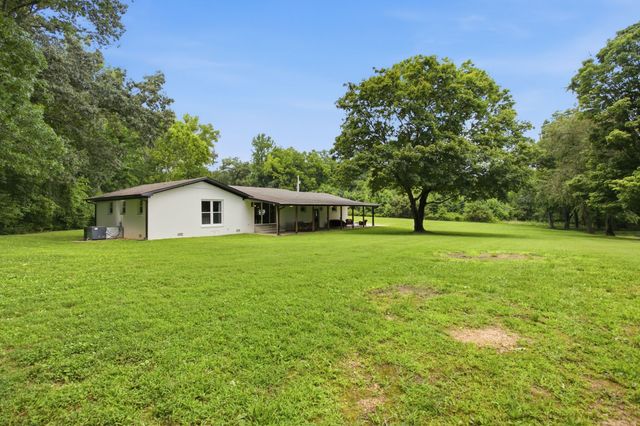 1878 Trace Creek Rd, Hohenwald, TN 38462