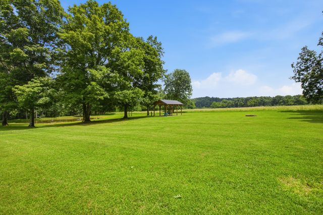 1878 Trace Creek Rd, Hohenwald, TN 38462