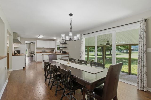 1878 Trace Creek Rd, Hohenwald, TN 38462
