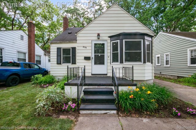 235 Flowerdale Street, Ferndale, MI 48220