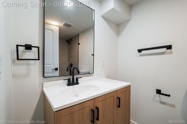 235 Flowerdale Street, Ferndale, MI 48220