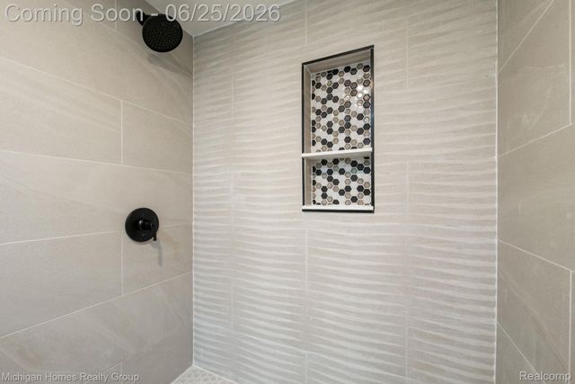 235 Flowerdale Street, Ferndale, MI 48220