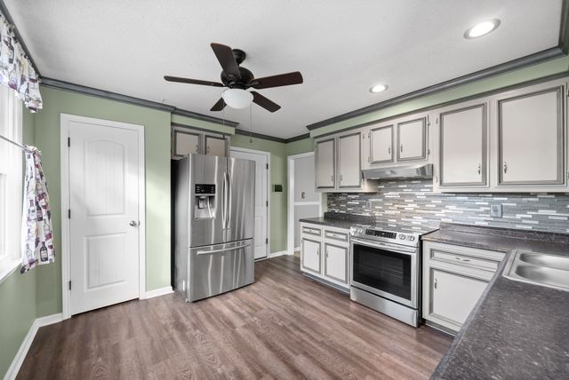 290 Andrew Jackson Dr, Clarksville, TN 37043