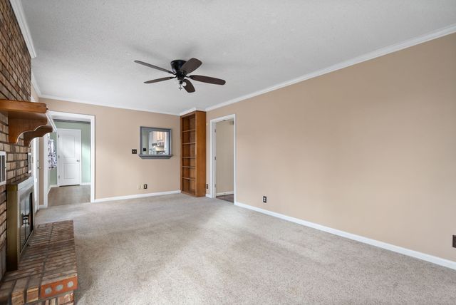 290 Andrew Jackson Dr, Clarksville, TN 37043